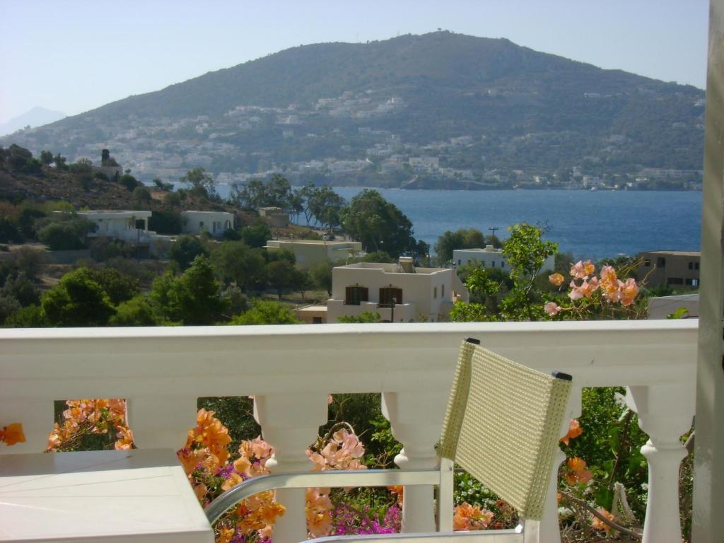 Angelika Alinda (Leros) Quarto foto